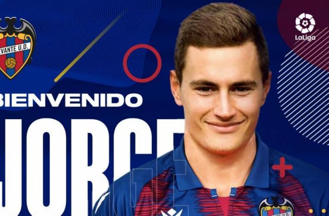 Spanien -Levante henter ung Real Madrid-angriber