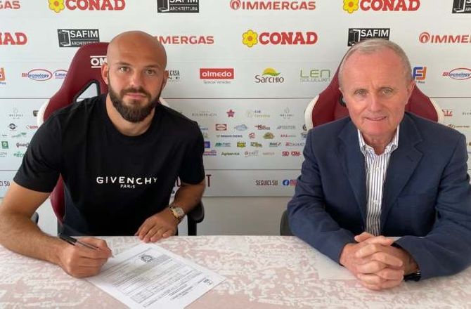 International -Vejle sender forsvarer til Serie B-klub