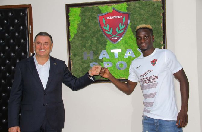 International -FC Midtjylland udlejer kantspiller til Tyrkiet