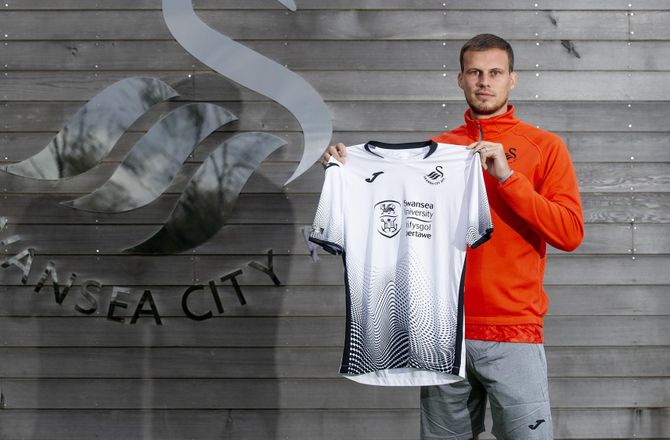 England -Swansea henter Rodon-erstatning hos Wolves