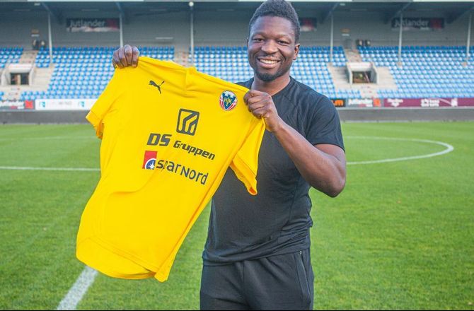 1. Division -Bekræftet: Hobro skriver med Amankwaa