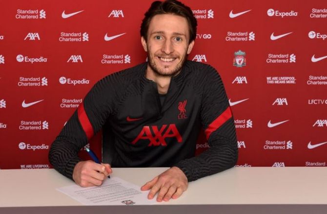 International -Rangers henter Liverpool-forsvarer