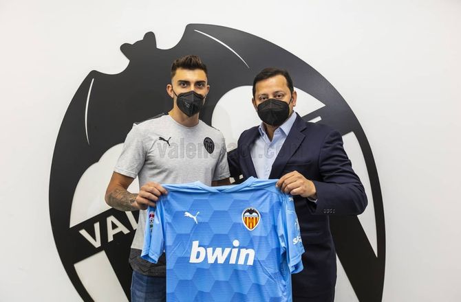La Liga -Valencia binder spansk reservekeeper til 2024