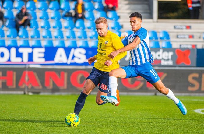 1. Division -Syv år i Hobro: Loyal back tager to år mere