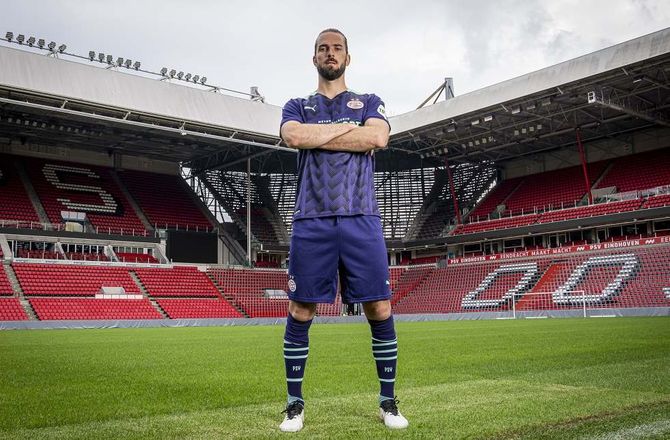 Æresdivisionen -PSV køber hollandsk motor i Brighton