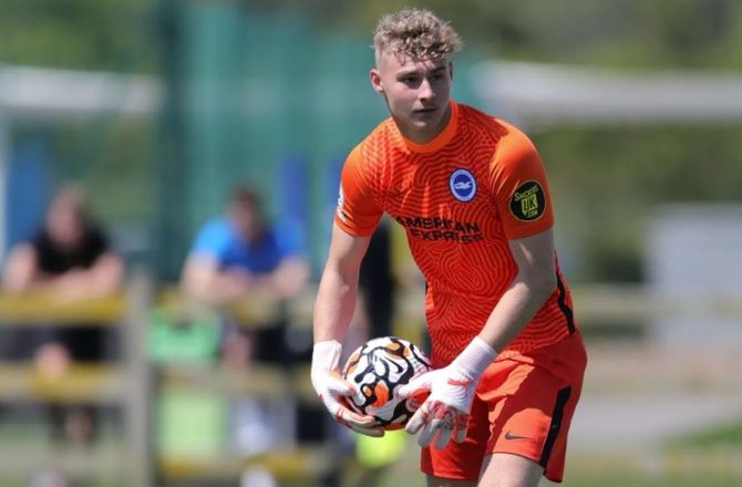 Premier League -Brighton sender årets unge spiller videre
