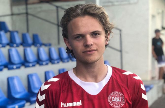 Danmark -Horsens tilbød sig: FCM-talent tog til DS-klub