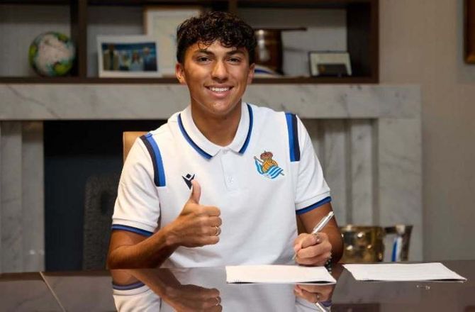 La Liga -Sociedad køber USL-talent i historisk handel