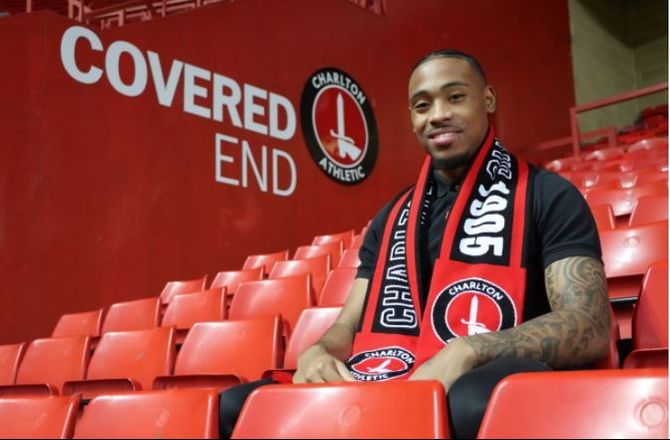 England -Charlton lejer hurtig wingback i Chelsea