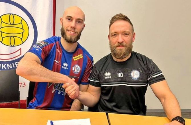 International -Dansk bomber skrev historie: Tager til Island