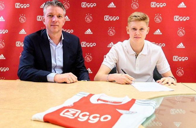 Ajax -Islandsk offensivtalent forlænger i Ajax