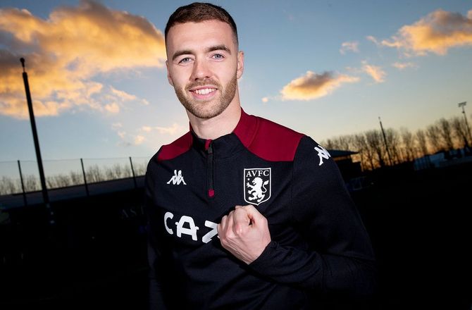 Premier League -Aston Villa snupper Chambers i Arsenal