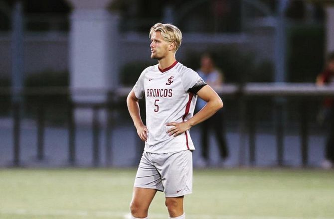 2. division -Succes i USA: Tidl. AGF-talent tog til FA 2000