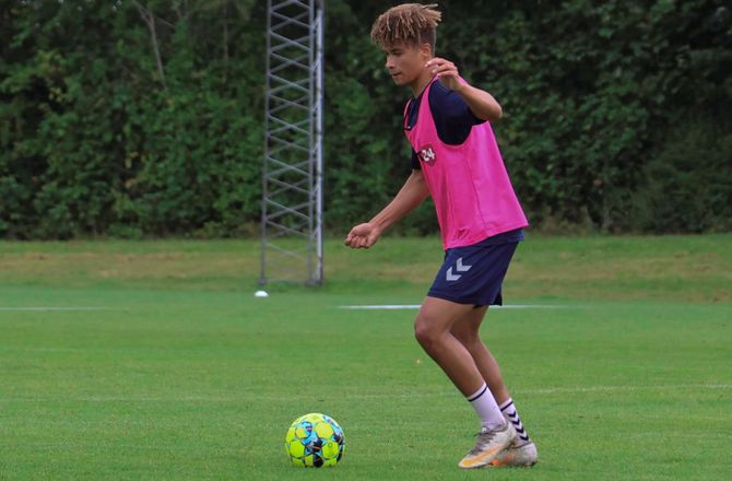3F Superliga -SønderjyskE forlænger med ung kantspiller