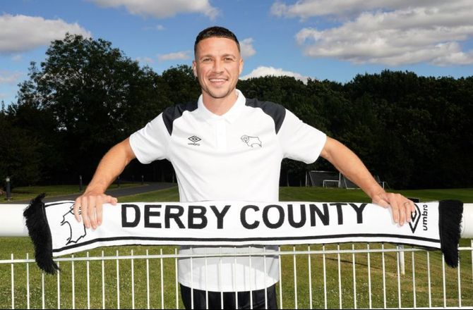League 1 -Efter redning: Derby henter James Chester