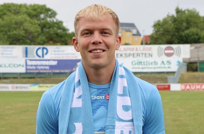 2. division -FC Roskilde skriver med Lauge Persson