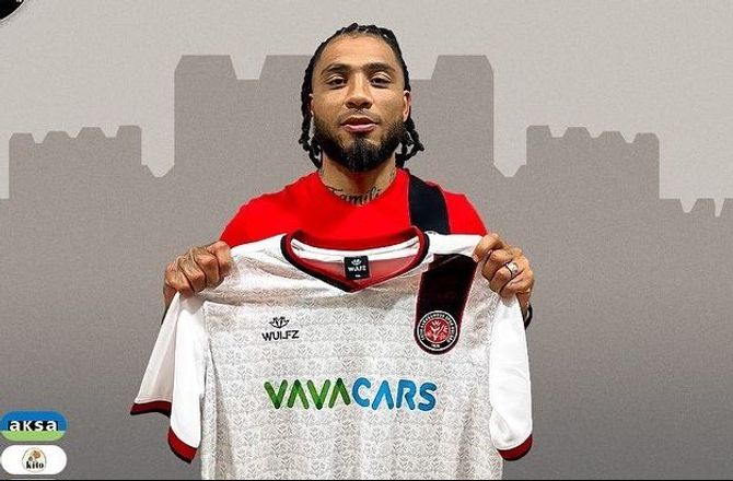 League 2 -Kazim-Richards bliver cheftræner i League Two