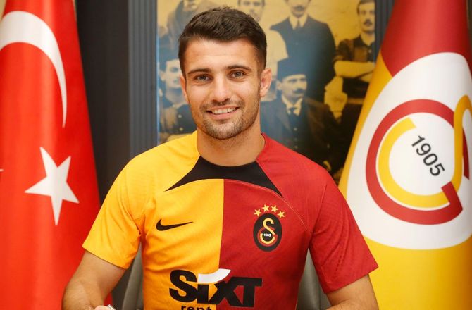 SüperLig -Luft til Jelert: Gala ophæver med højreback 