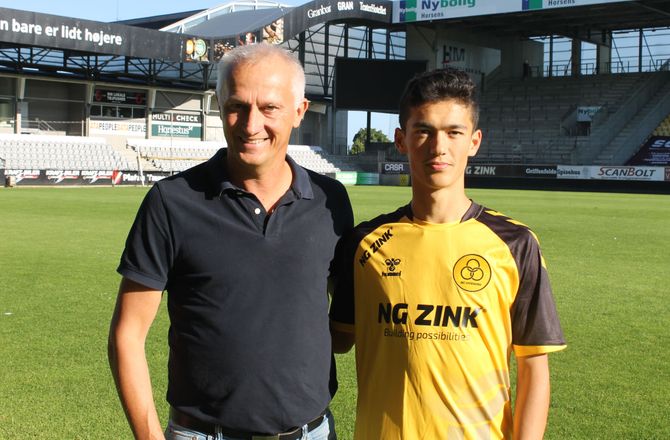 Danmark -AC Horsens henter Elijah Just i Helsingør