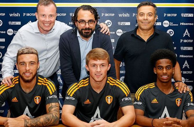 Premier League -Leeds forlænger med ung offensiv trio