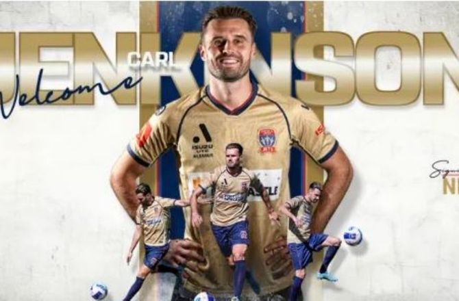 A-League -Ingen Carl Jenkinson i PL - tager til Australien
