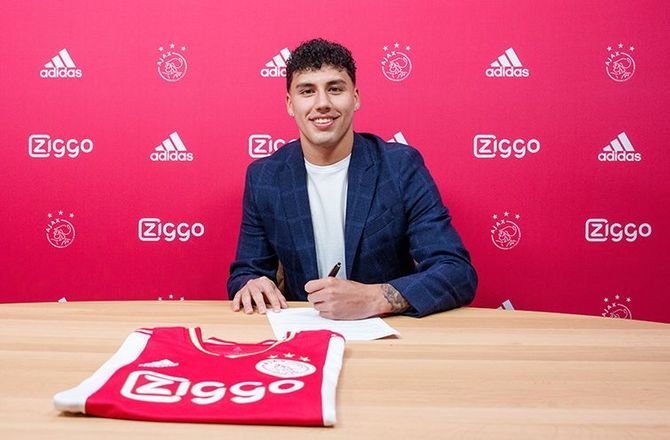 International -Ajax henter højreback i mexicansk fodbold