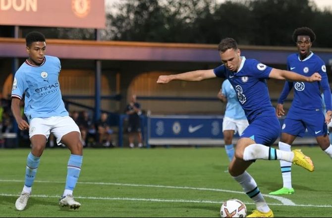 Premier League -Chelsea forlænger med talent og sender ham til Hull
