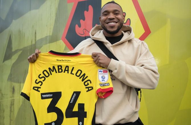 Championship -Watford henter Britt Assombalonga hjem 