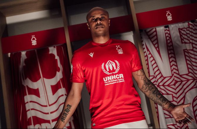 Premier League -Officielt: Nottingham Forest snupper gratis Ayew
