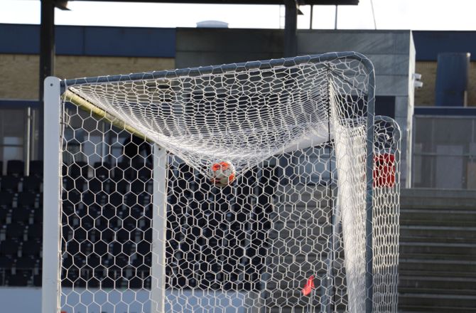 2. division -Efter tre måneder: Roskilde FC vinker farvel til cheftræneren 