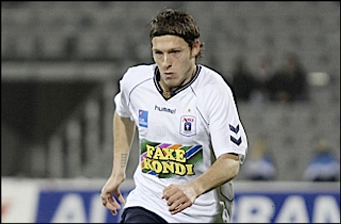 International -Michael Lumb solgt til Zenit