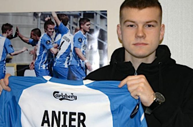 International -OB skriver med estisk angriber