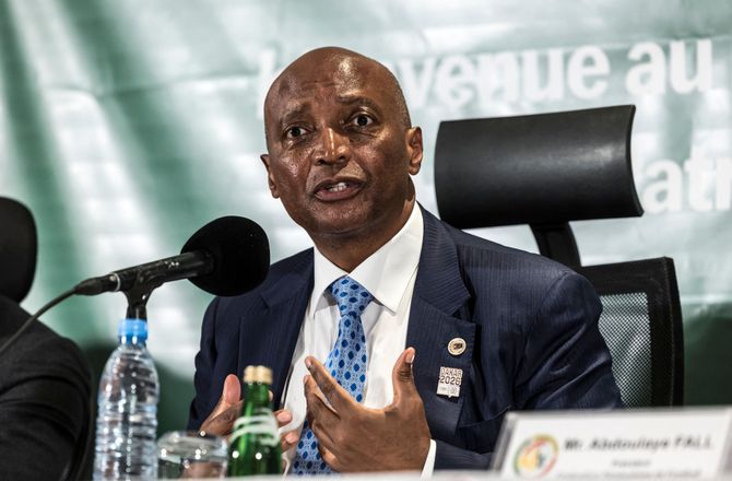 Africa Cup of Nations -CAF-præsident hilser korruptionsundersøgelse velkommen