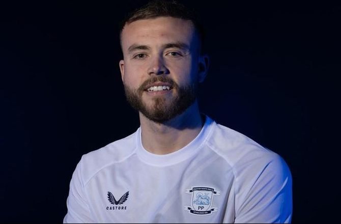 Championship -Preston lejer skotsk landsholdsspiller 