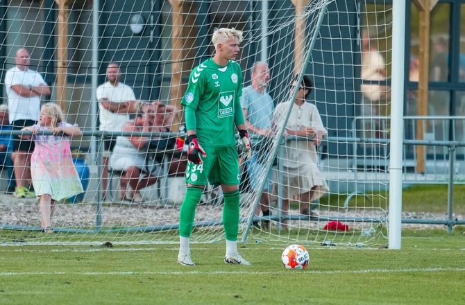 Betinia Liga -Esbjerg sender keeper til Norge