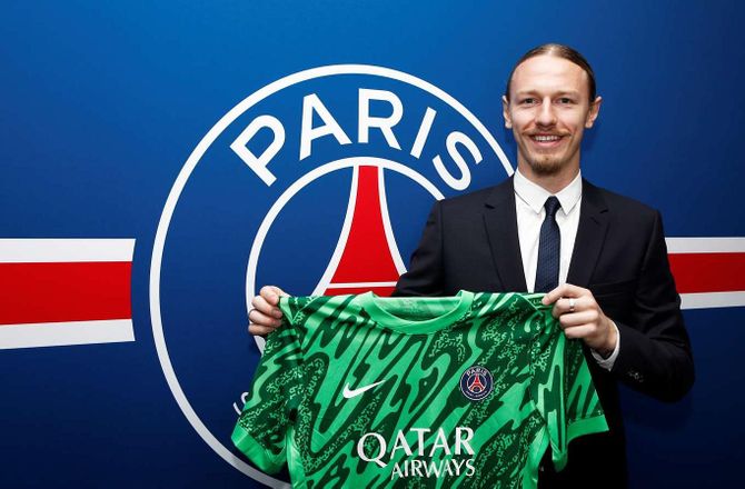Ligue 1 -Bekræftet: PSG køber russisk målmand