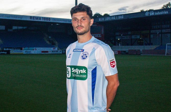 3F Superliga -Officielt: Sønderjyske snupper Stefan Velkov i Vejle