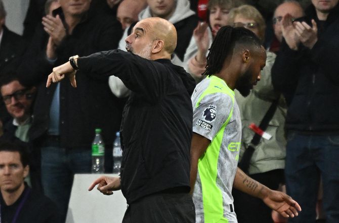 Premier League -LIVE: Arsenal nærmer sig guldet!