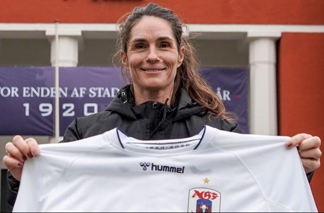 Danmark (k) -Katrine Pedersen bliver cheftræner i Canada