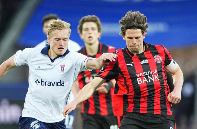 3F Superliga -FCM-kaptajn jubler: Kæmpe cadeau til Emefile