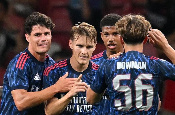Premier League -Nørgaard ude af truppen: Arsenal har 15-årig på bænken