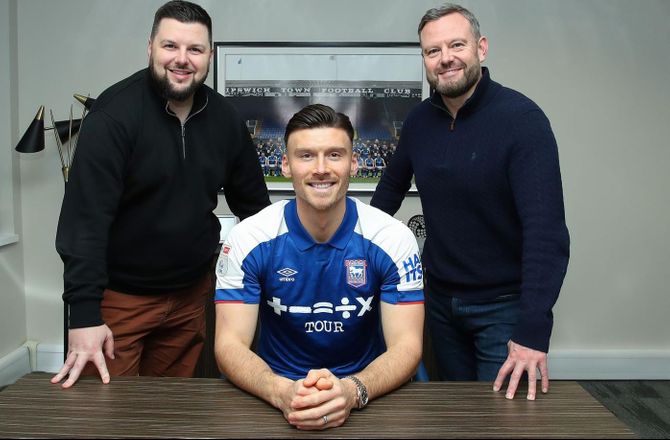 Championship -Walisisk landsholdsspids vender retur til Ipswich