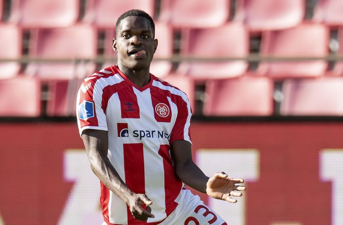 Betinia Liga -Middelfart forlænger med Robert Kakeeto