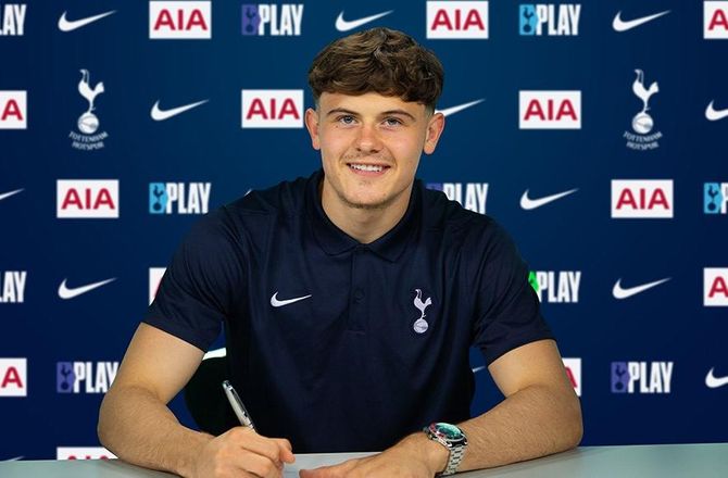 Tottenham Hotspur U23 -Tottenham belønner ung angriber