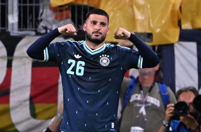 Bundesliga -Bekræftet: Stuttgart-stjerne forlænger
