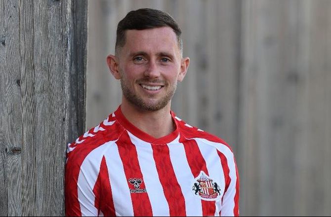 Championship -414 kampe for Preston: Sunderland snupper midtbanespiller