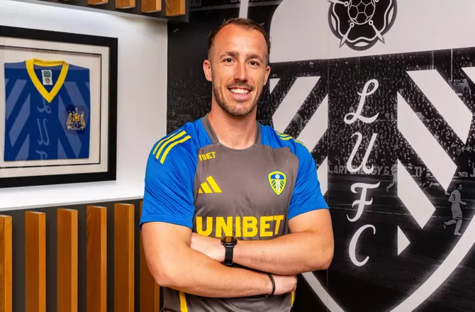 Championship -Leeds skriver med 31-årig keeper