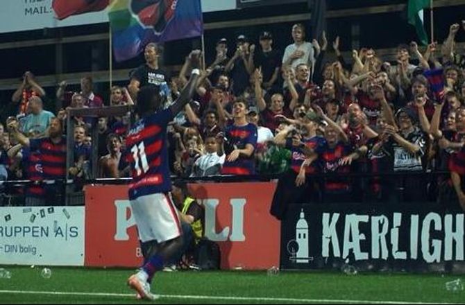 2. division -Fra gaden til TikTok-stjerne: Frems driblekonge drømmer stort