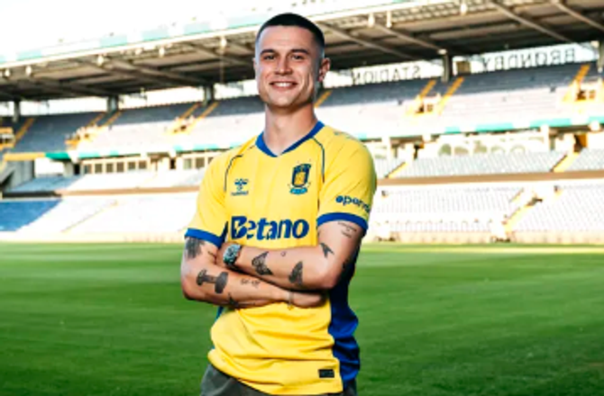 3F Superliga -Brøndby-back har ingen exit-planer