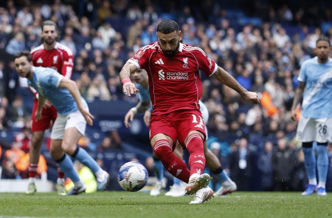 Champions League -Enrique skifter fire: Slot bænker Salah